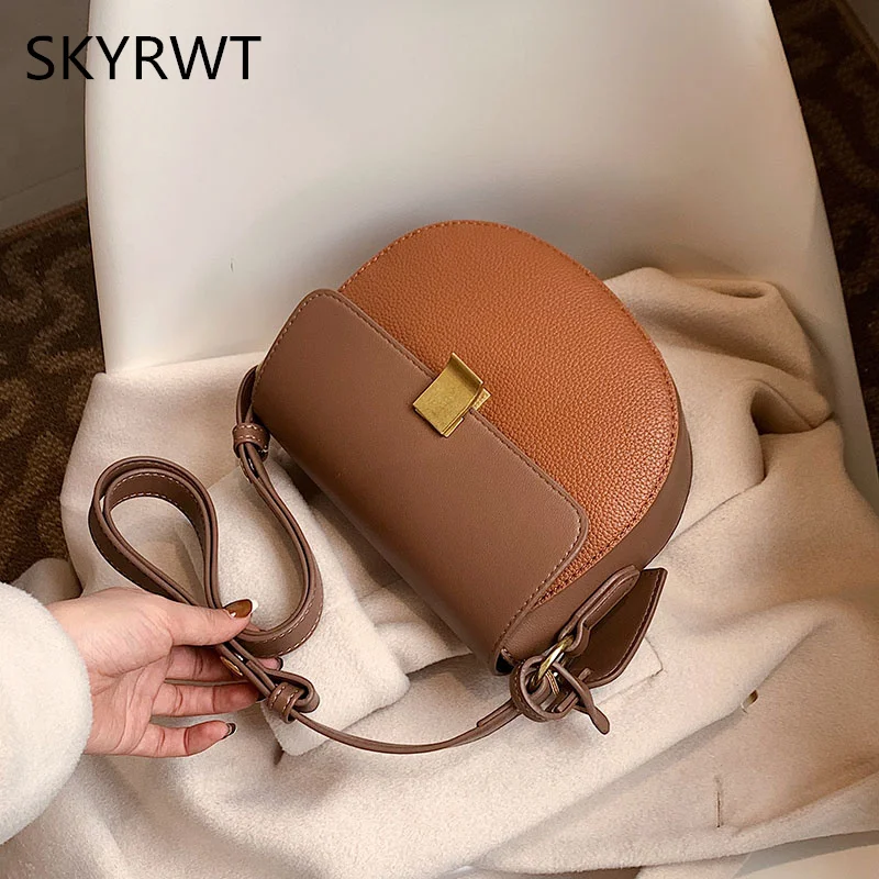 

Высококачественная Дизайнерская Женская нишевая осенне-зимняя текстурная женская сумка, новинка 2022, сумка-седло, сумка-мессенджер через пл...