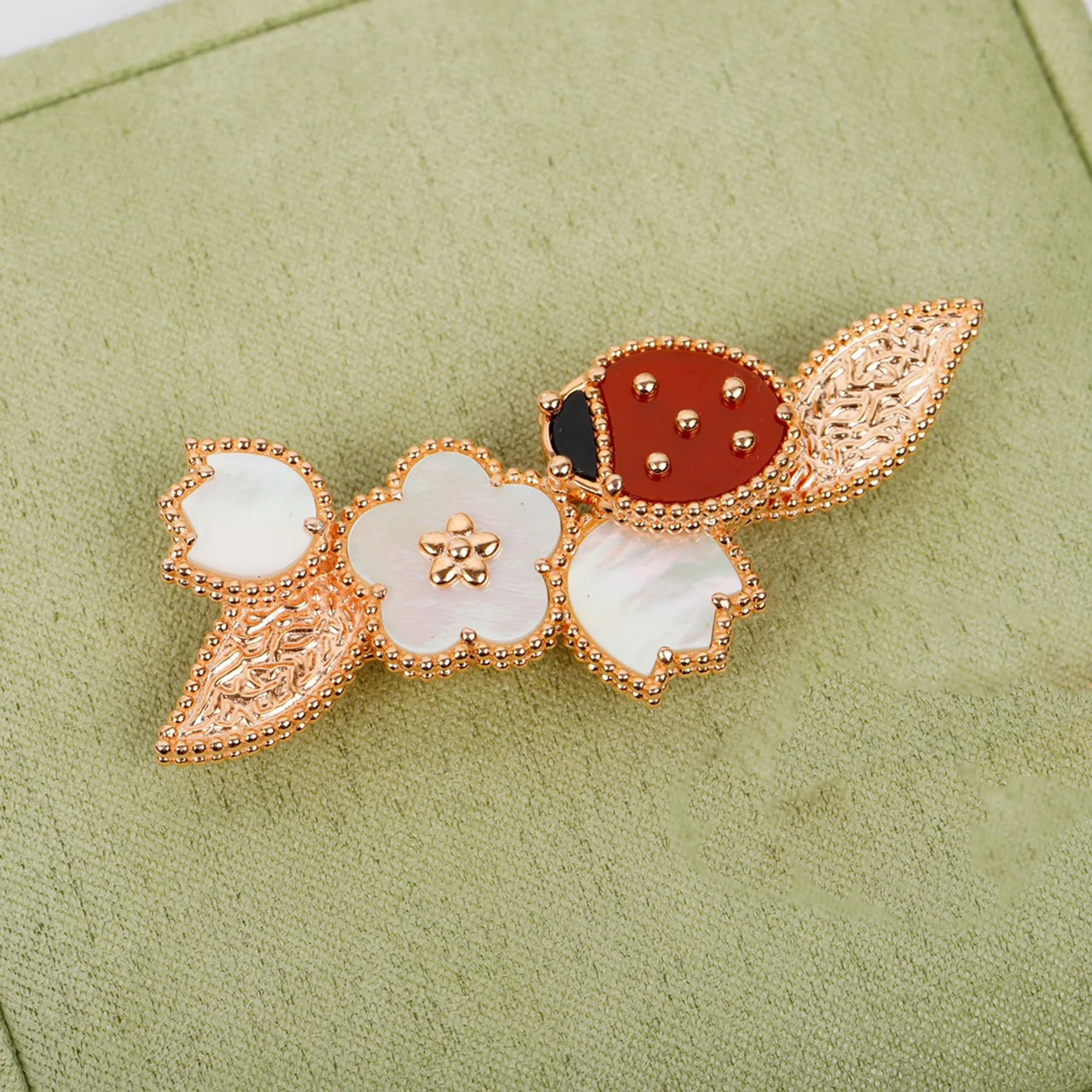 

Flower Leaf Ladybug Rose Gold Luxury Brooch Woman Red Chalcedony Agate Designer Brand Trend Top High Quality Jewelry Bijoux