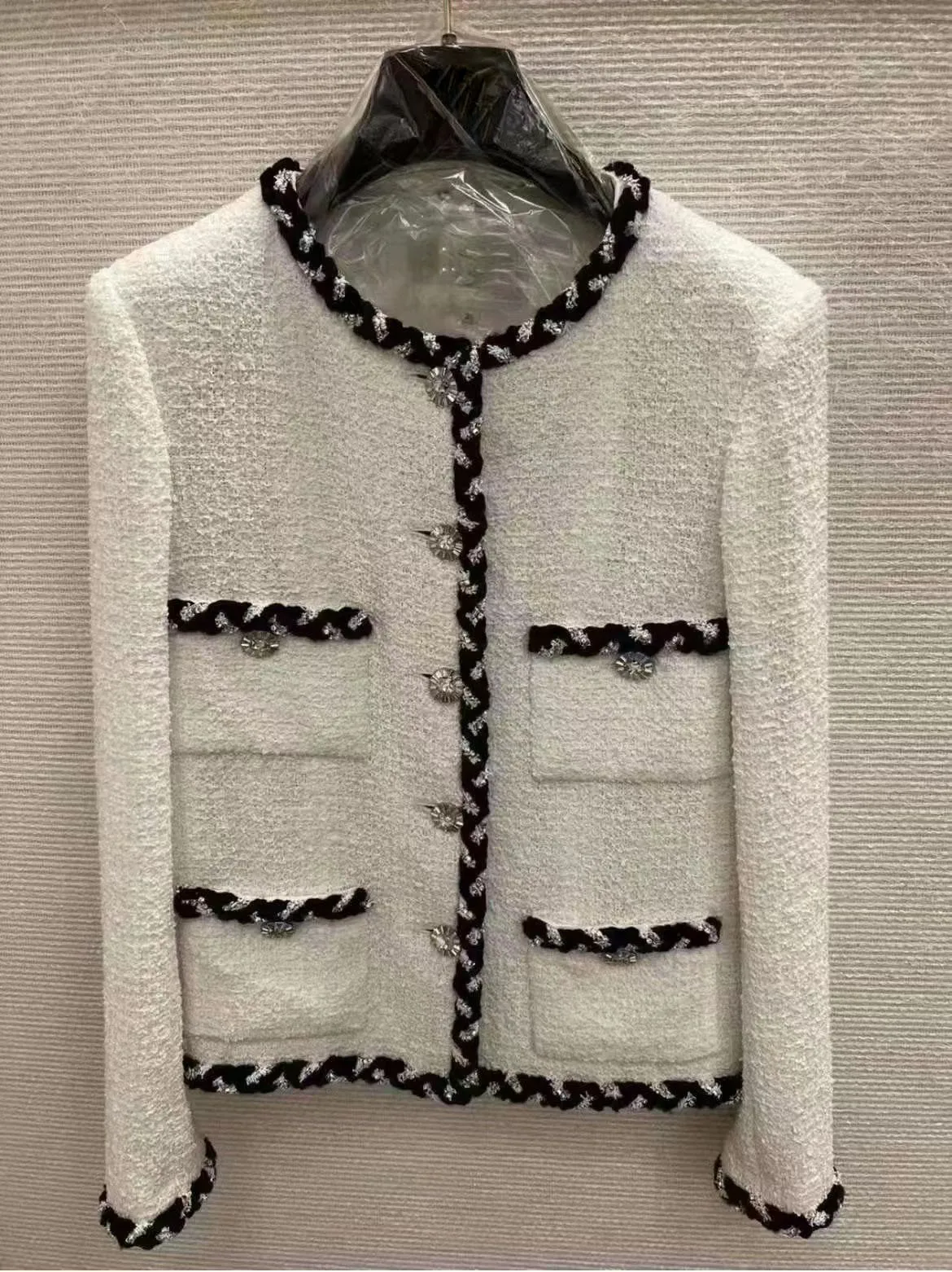 Роскошное и Элегантное однобортное белое маленькое очаровательное пальто для