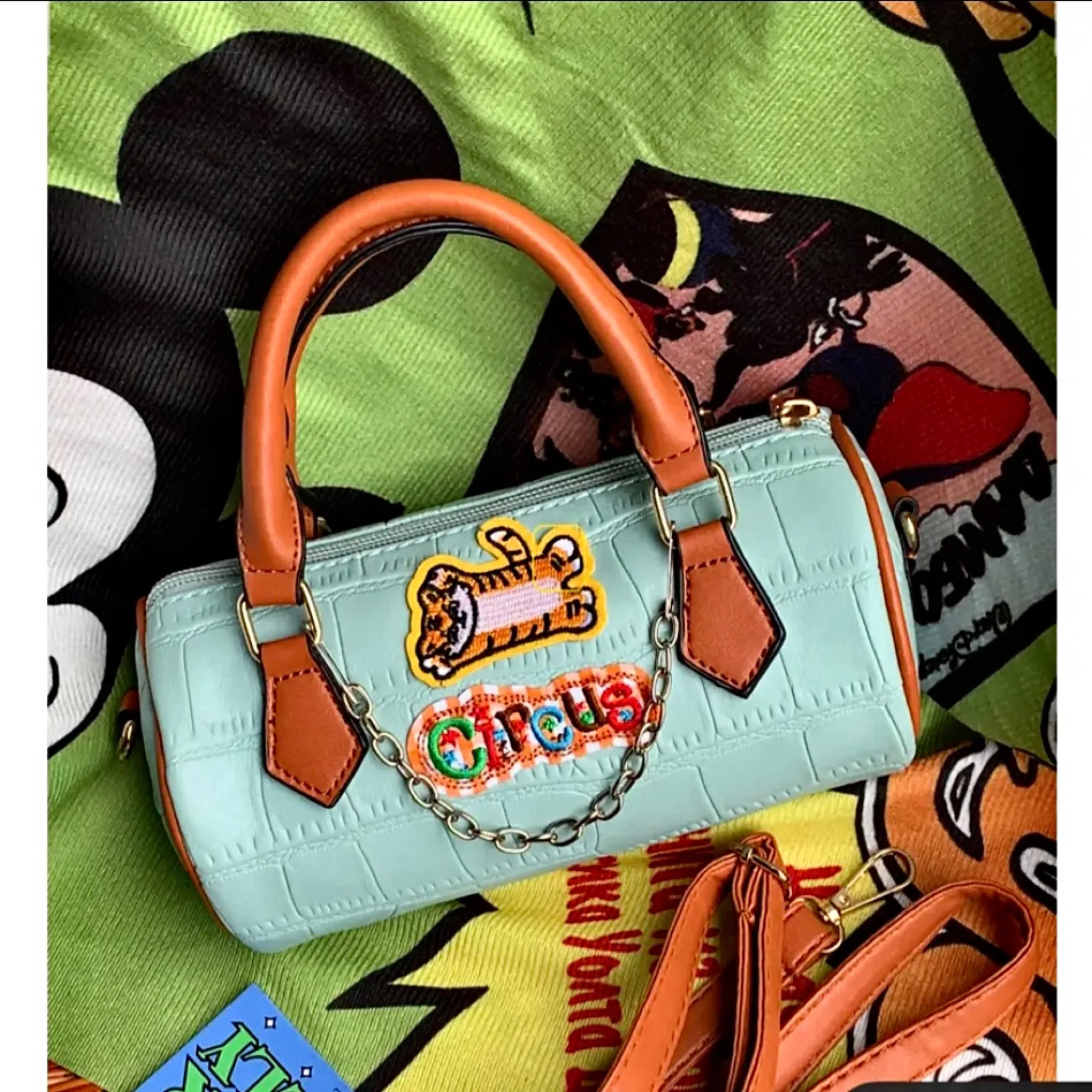 

New Cylinder Cartoon Pattern Portable Handbags for Ladies Popular Simple Cute Crossbody Bag for Women Hot Sale Shoulder Bags