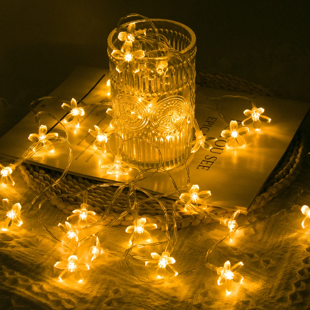 Светодиодная гирлянда с цветами вишни 1 5/2 м