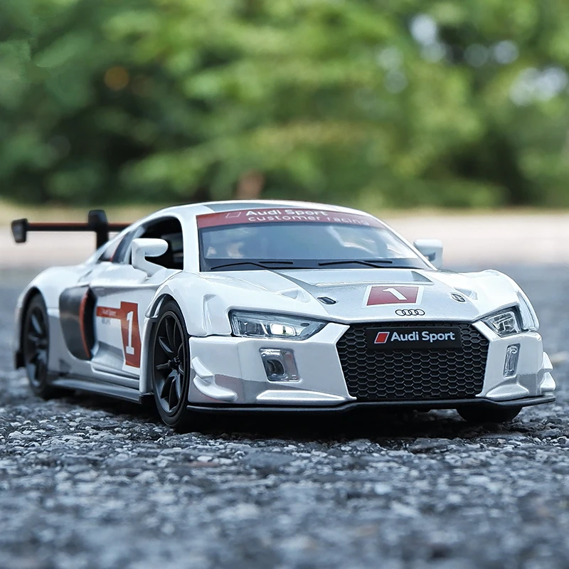 

Модель спортивного автомобиля AUDI R8 Le Mans 1:32, модель литая металлическая игрушечная машинка, модель спортивного автомобиля, имитация звука и ...