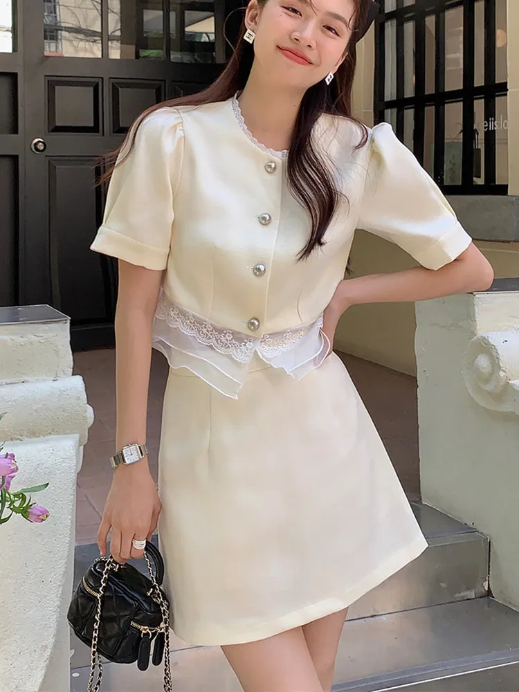 

Женский комплект из 2 предметов, Винтажный кружевной топ с пышными рукавами и мини-юбка с высокой талией, повседневный комплект из 2 предметов, женский наряд на лето