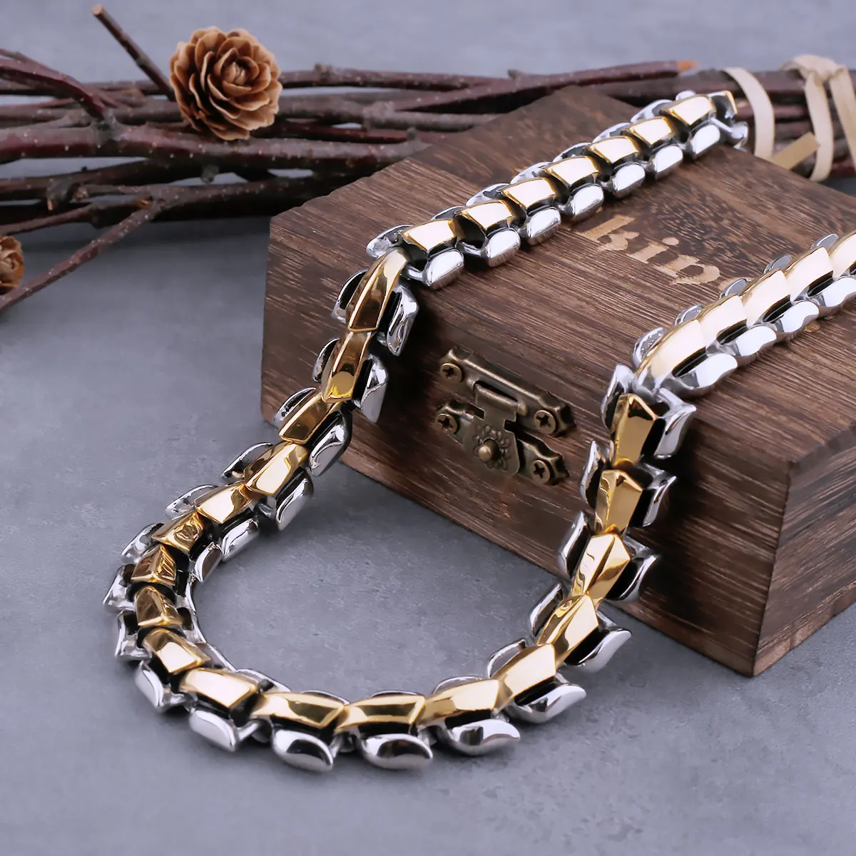 The Nordic Vikings Ouroboros Vintage Punk Necklace for Men Never Fade Stainless Steel Fashion Hippop Street Culture Wholesale