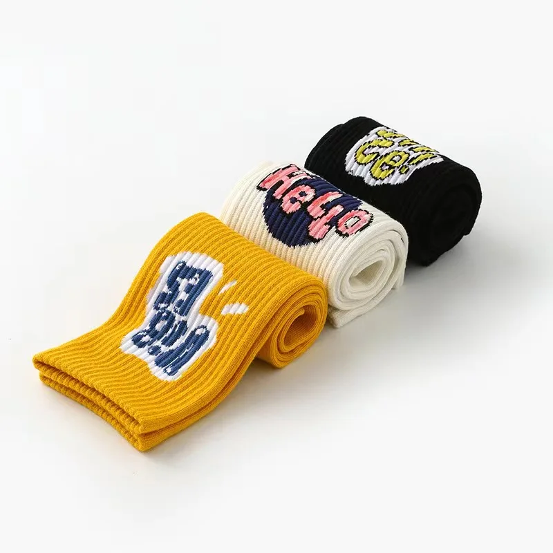 5Pairs/Set Hip Hop Letters Socks for Unisex Street Fashion Couple Socks Middle Tube Women Cotton Sox Sport Casual Dress Summer