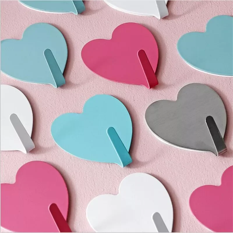 

4pcs Love Heart Wall Hooks Clothes Towel Mask Hanger Stainless Steel Bathroom Kitchen Hook Door Keys Organizer Holder Home Decor