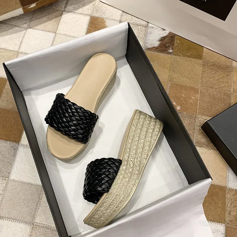 

Low Shoes Woman 2022 Female Slippers On A Wedge Luxury Slides New Summer Designer Fashion Hoof Heels Fabric PU Rome Rubber