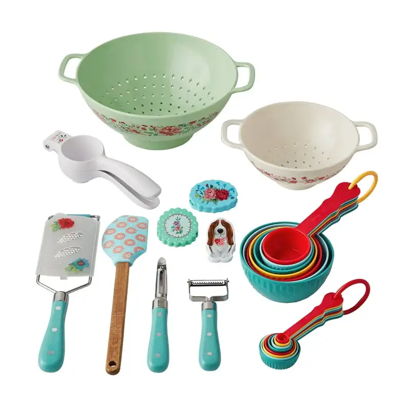 

Kitchen Set with Colanders, Measuring Cups, Grater, Citrus Press, Spatula, and Clips