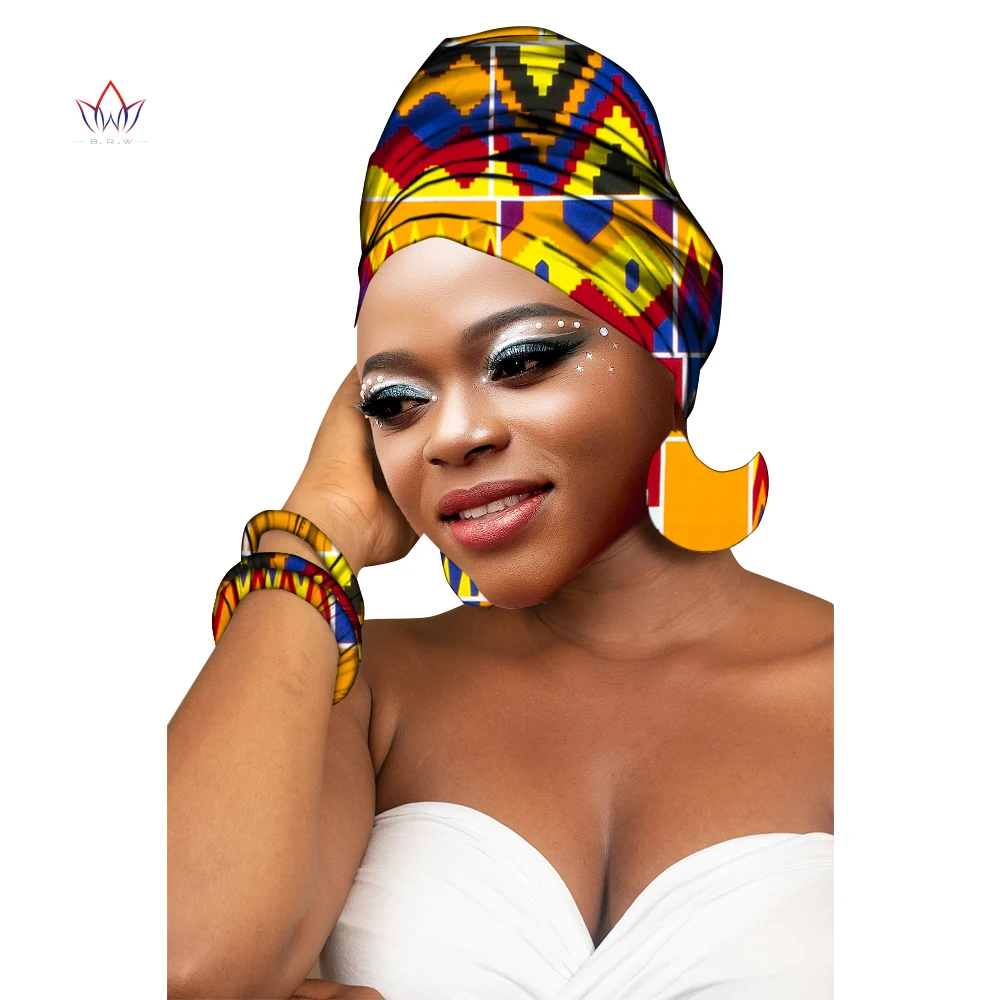 2023 комплект ювелирных изделий из колье серёг и браслета