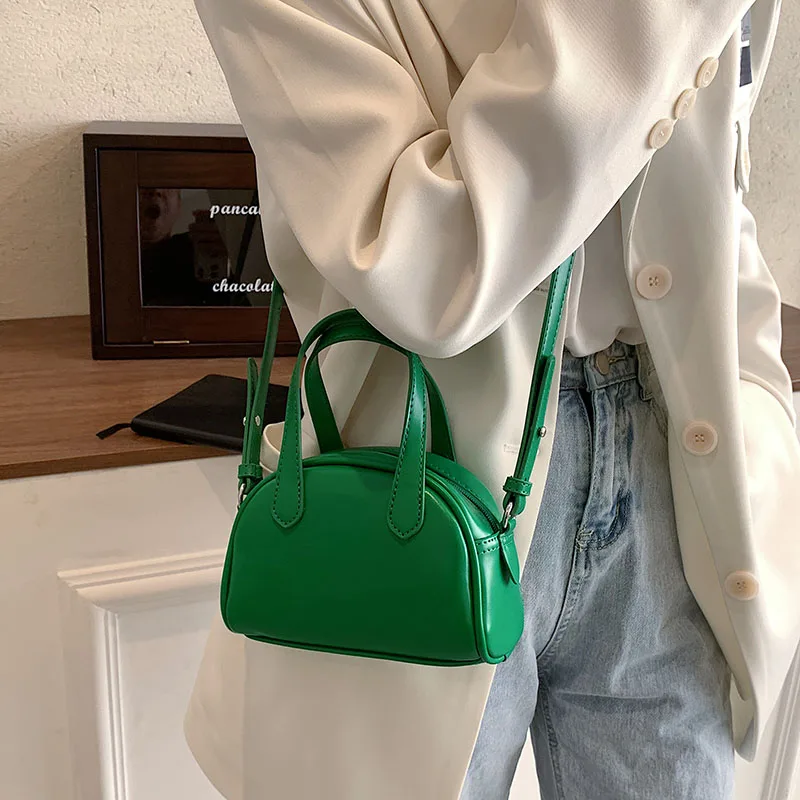 

Корейская новая женская сумка-Бостон из искусственной кожи, женские сумки через плечо, повседневные большие Дизайнерские однотонные сумки ...