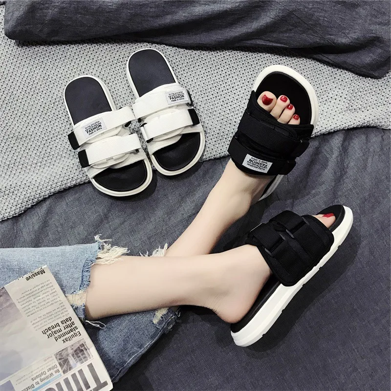 

Тапки женские летние Модная уличная одежда новые универсальные сетчатые красные двухцветные пляжные тапочки на плоской подошве для пар кр...