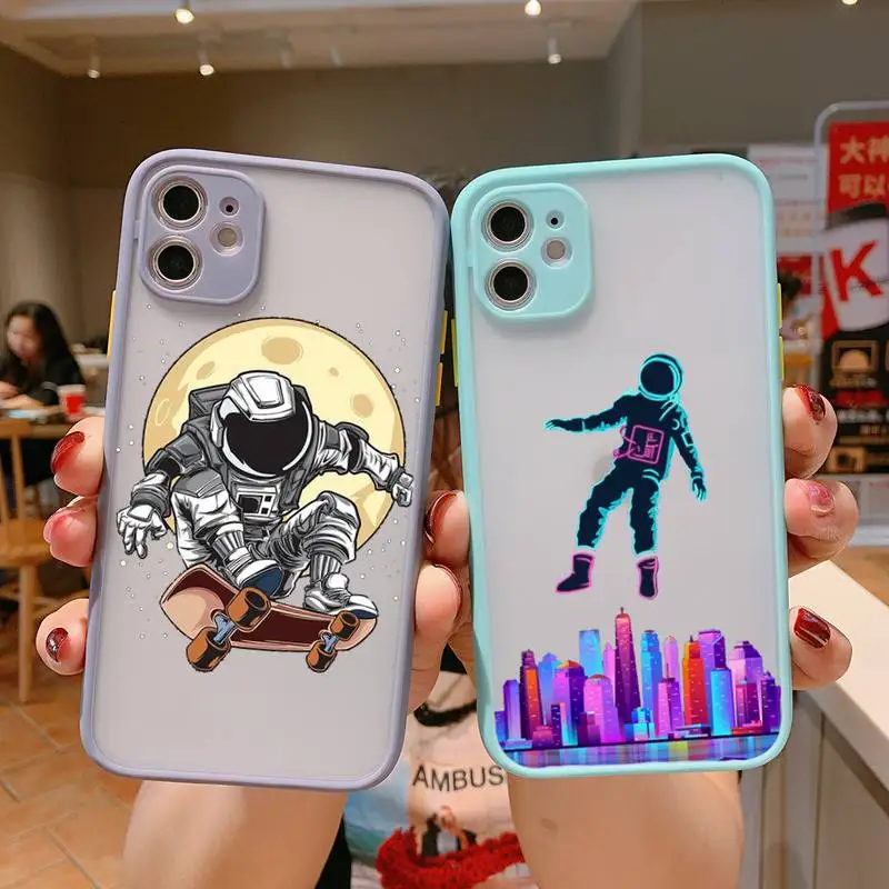 

Planet Astronaut design Phone Case For iPhone 13 12 11 Mini Pro XR XS Max 7 8 Plus X Matte transparent blue Back Cover