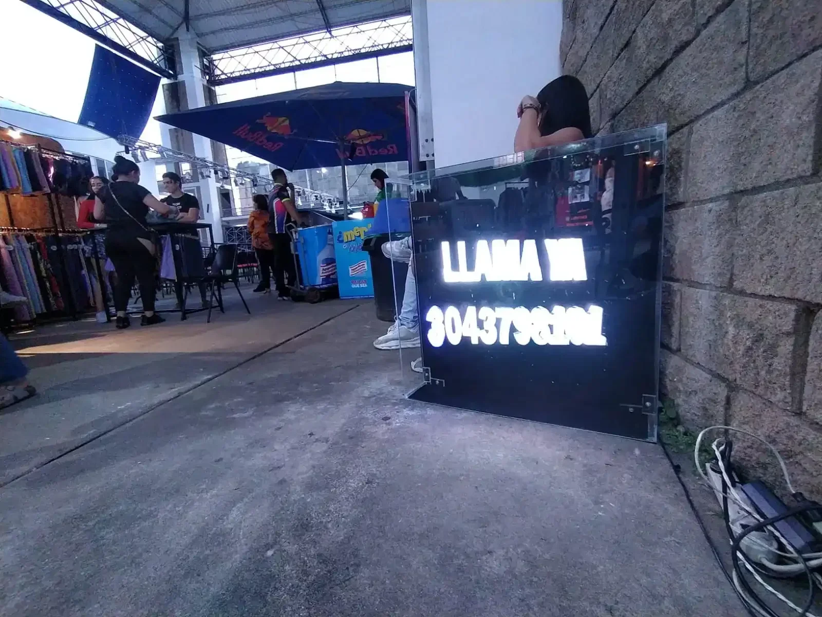 Новый голографический дисплей с 4 лопастями 1920*1080 вращающийся 3D проектор