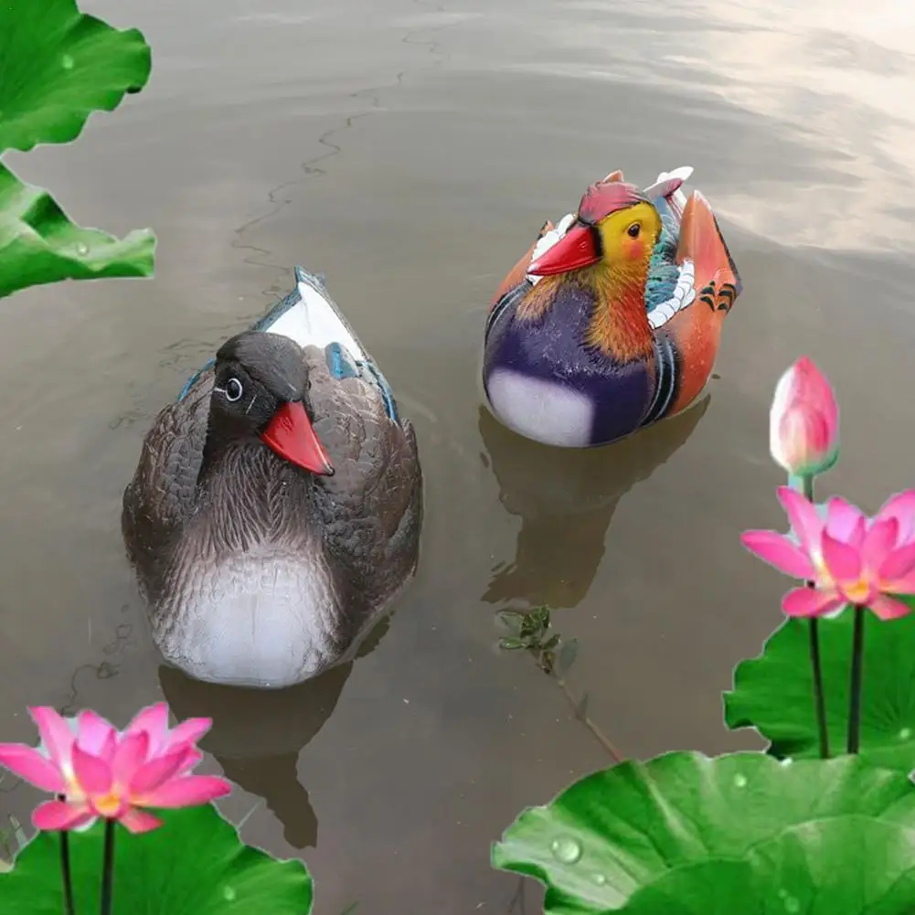 

1 Pair Outdoor Floating Duck Resin Simulation Water Garden Statue Mandarin Ornaments Decoration Patios S6v9