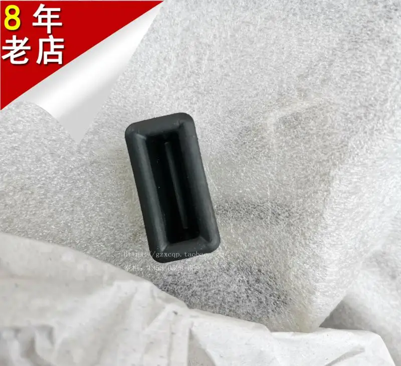 

Suitable for BMW 3 Series 5 Series 7 Series X1/X3/X4/X5/X6 N55 engine cover rubber pier rubber sleeve rubber
