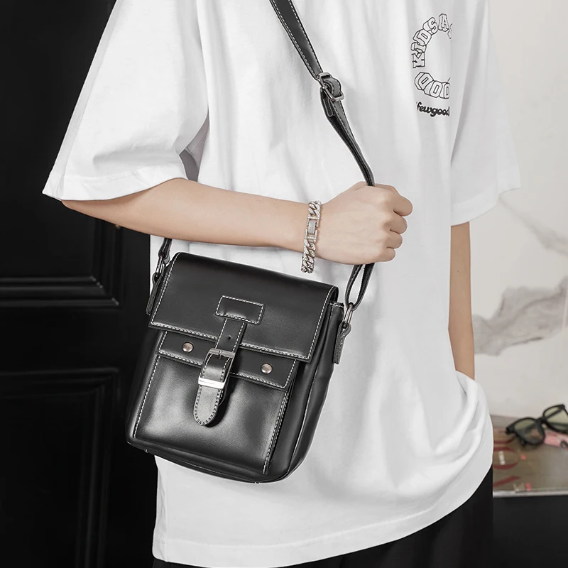 

Tidog Korean version men's bag leisure messenger bag fashion shoulder bag
