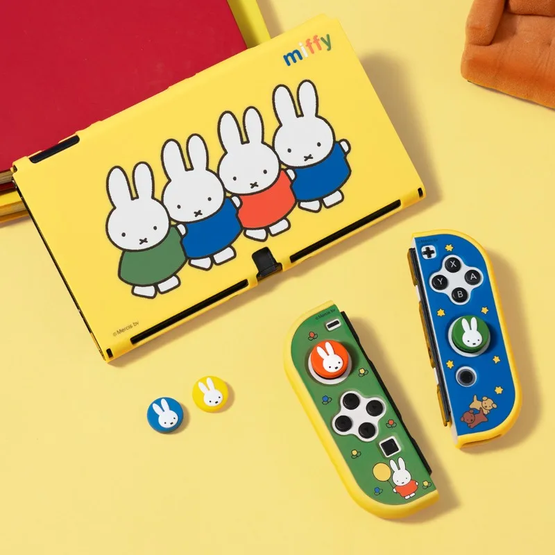 Фото Милый чехол Miffy для Nintendo Switch OLED, жесткий защитный чехол для контроллера, милый корпус с персонажем из игры, очаровательный дизайн. №5