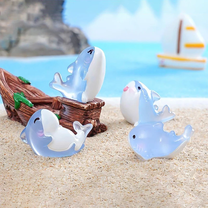 Микропейзаж креативная светящаяся в темноте милая фигурка маленькой акулы