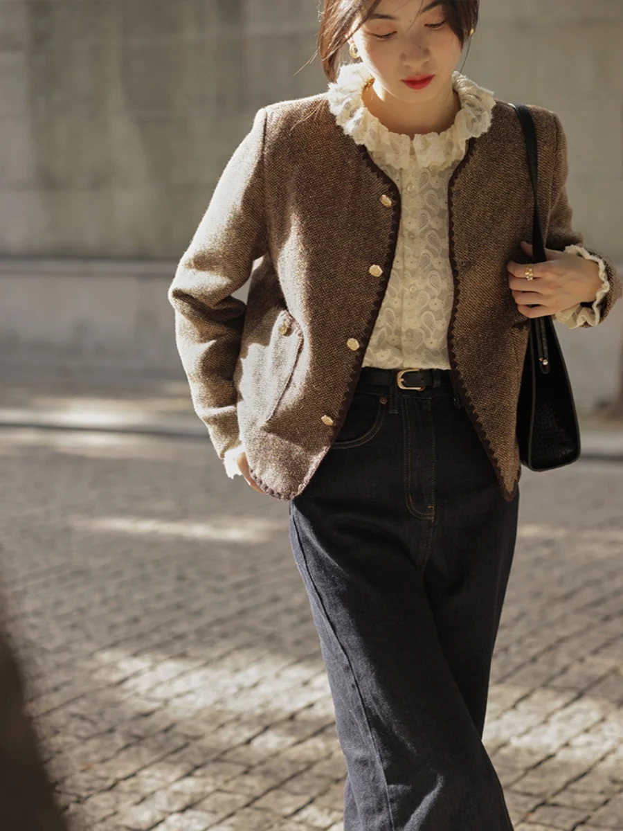 Короткий топ French sle Retro High Sense Fried Street с грубыми цветами шерстяная изящная верхняя