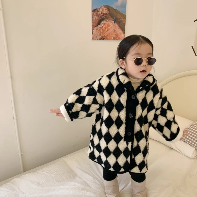 

Kids Clothes Girls Lamb Fleece Jackets Winter Black and White Plaid Coat for Babies Fashion Thick Warm Young Children's Clothing