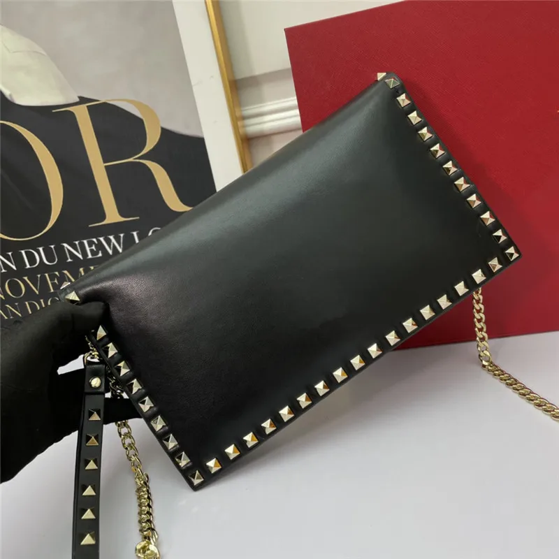 Cow Leather Large-capacity Handbag Business Leisure Envelope Bag 2023 New Rivet Leather Single-shoulder Cross-body Bag for Women