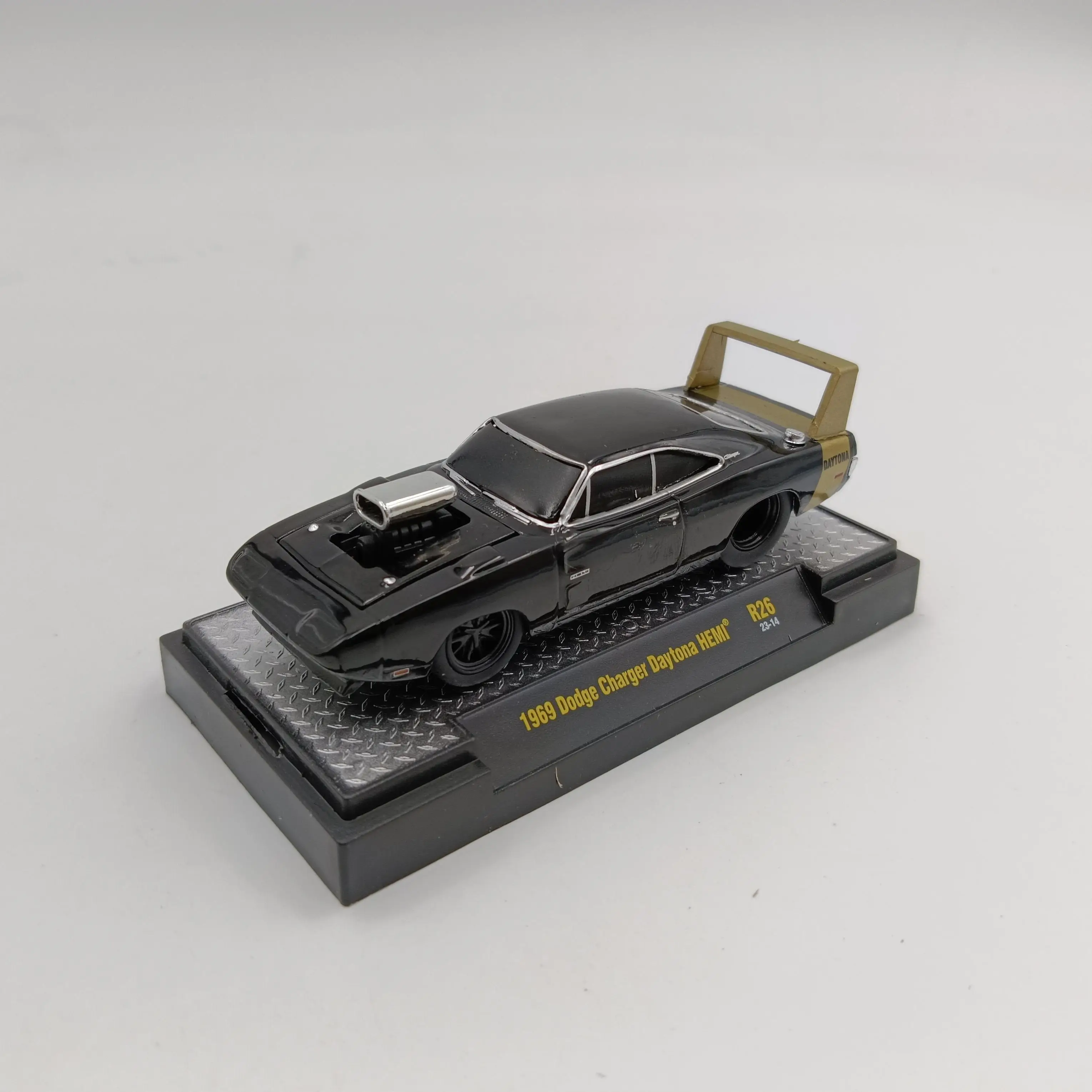 M2 Machines 1/64 1969 Dodge Charger Daytona Hemi из сплава модель автомобиля игрушка редкая коллекция