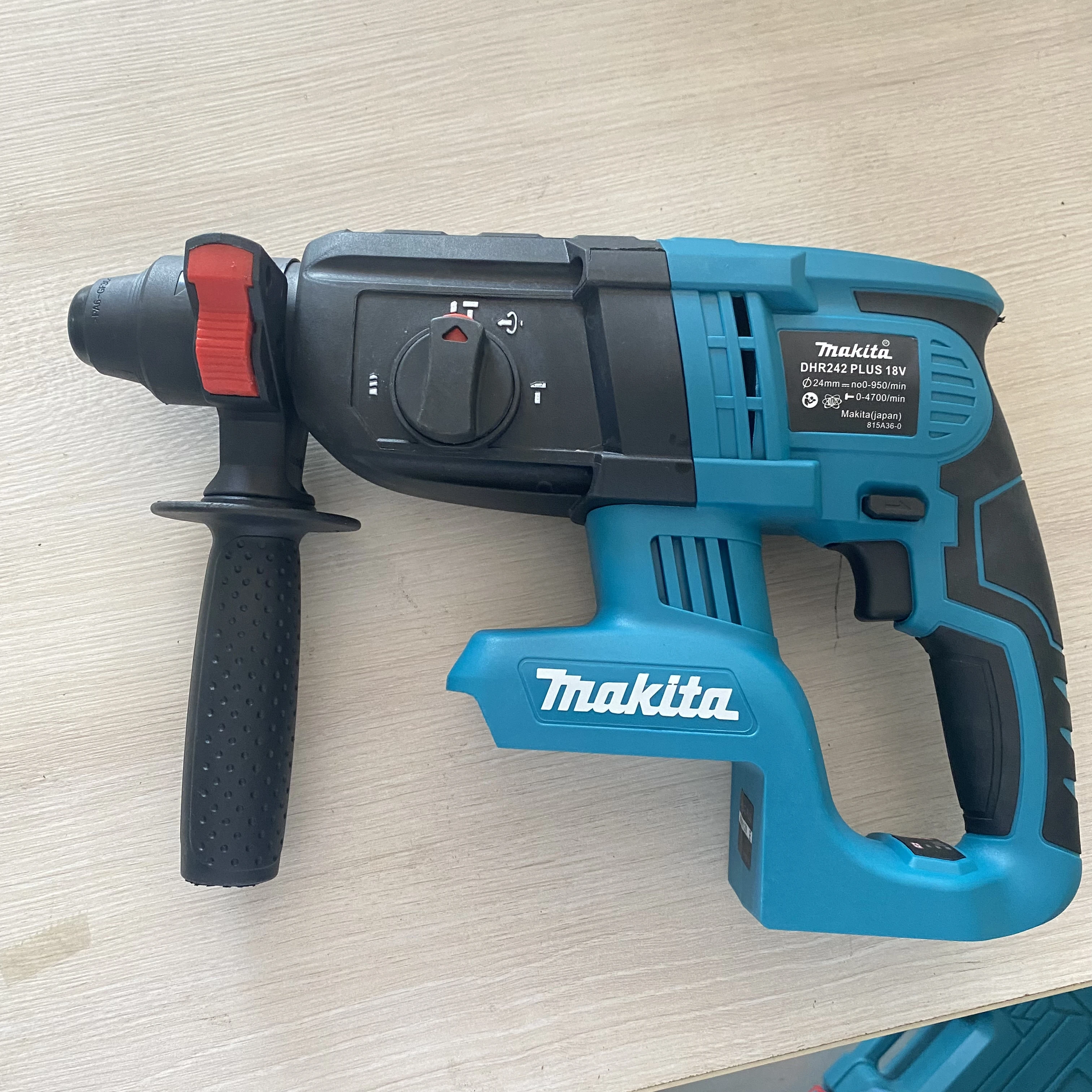 

Makita 18V Lithium Electric Brushless Hammer DHR242 Hammer Drill Pick Three Purpose Multifunctional Concrete Makita Tools