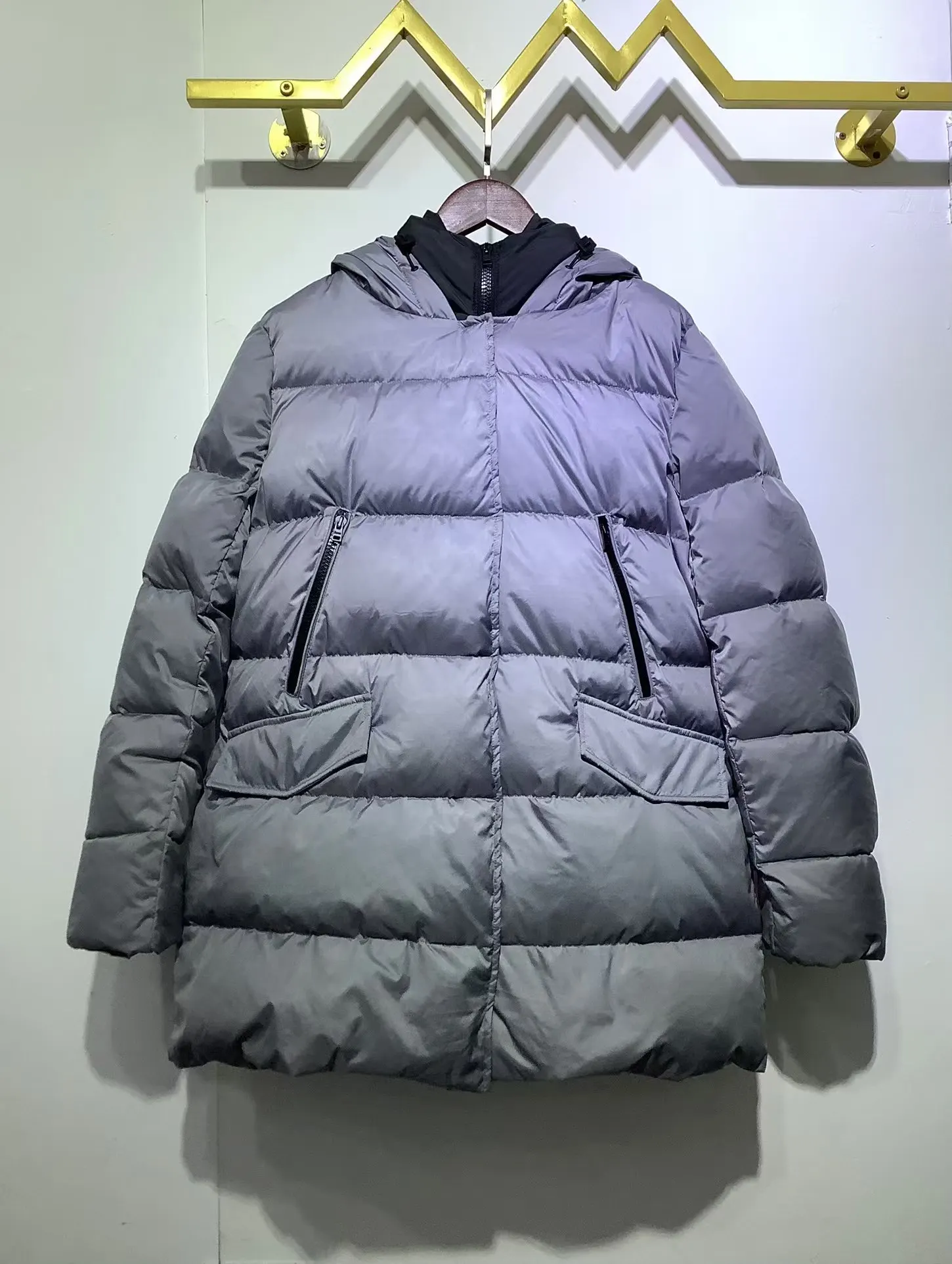 Привет новый однотонный толстый и теплый пуховик с капюшоном темпераментом