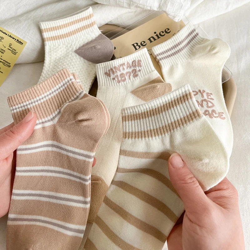 

Spring Autumn Casual White Striped Compression Socks Women Cotton Girls Short Ankle Letter Print Japanese Style Low Cut Socks