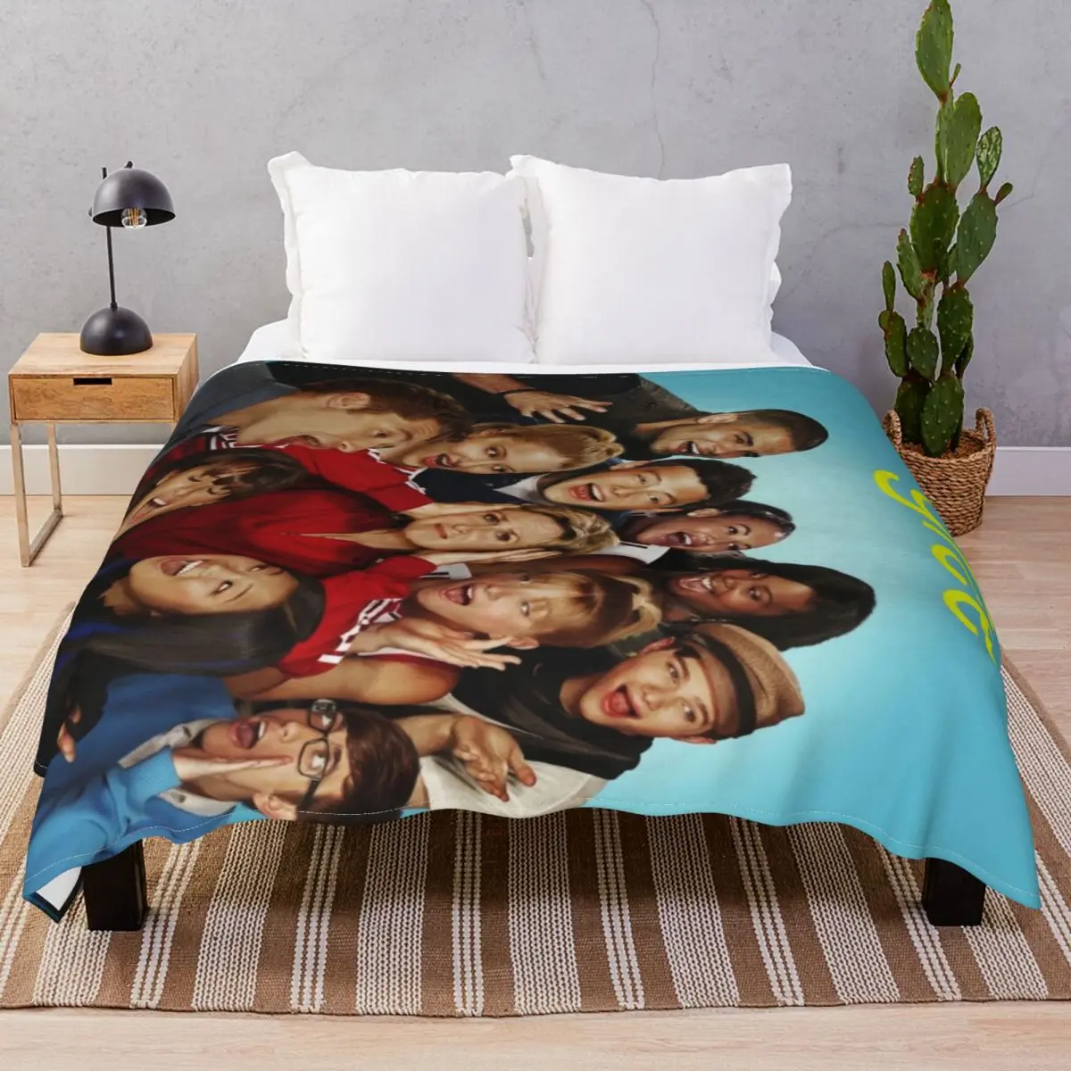 Glee Blankets Flannel Plush Decoration Lightweight Thin Throw Blanket for Bedding Home Couch Travel Office