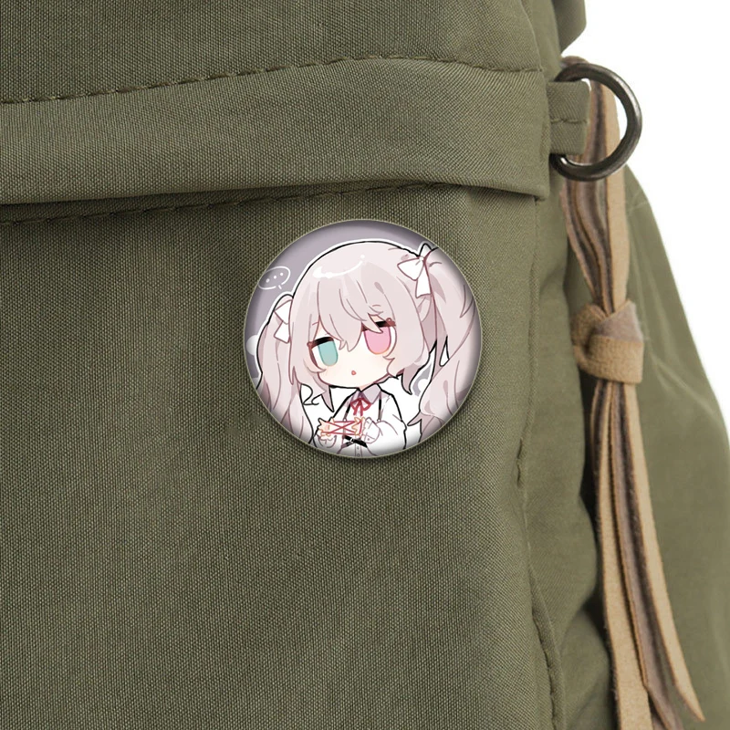 Брошь с аниме принтом цвет в ассортименте