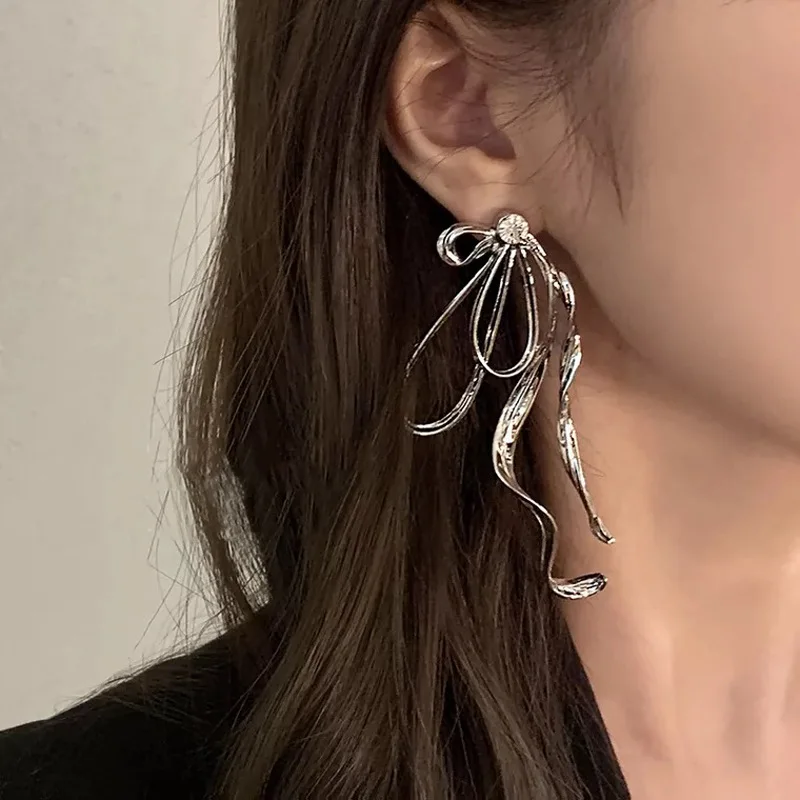 

European And American Personality Creativity Multi-layer Ribbon Metal Earrings Female Ins Minority Design Temperament Earrings E