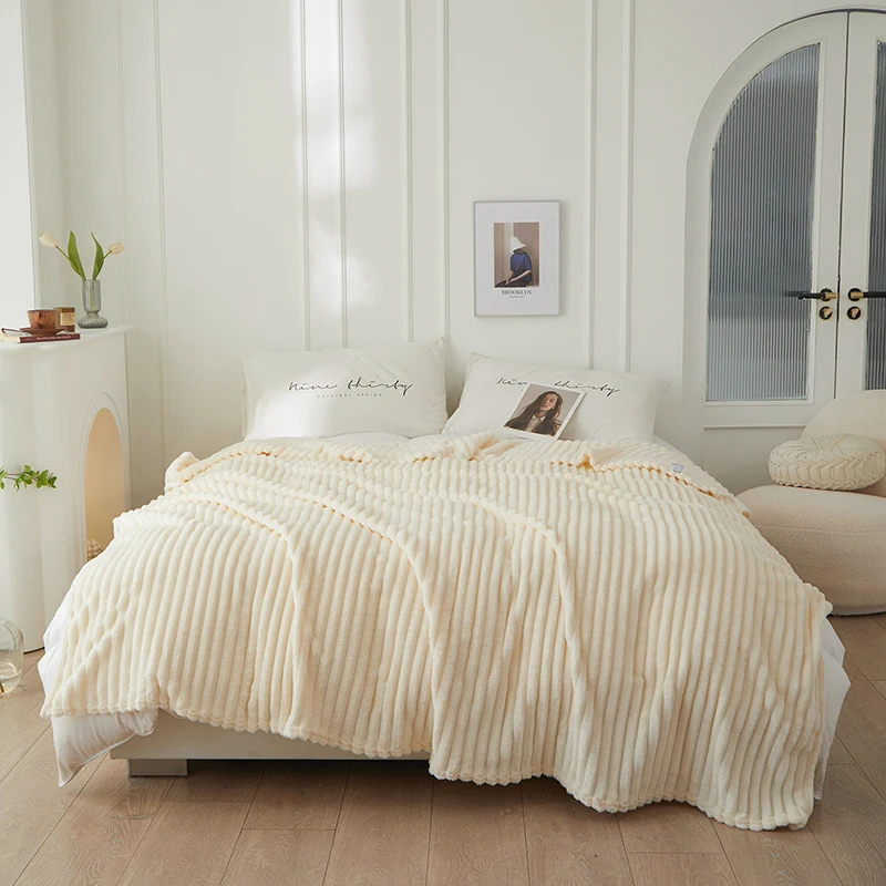 Одеяло однотонное в белую полоску мягкое флисовое покрывало для односпального