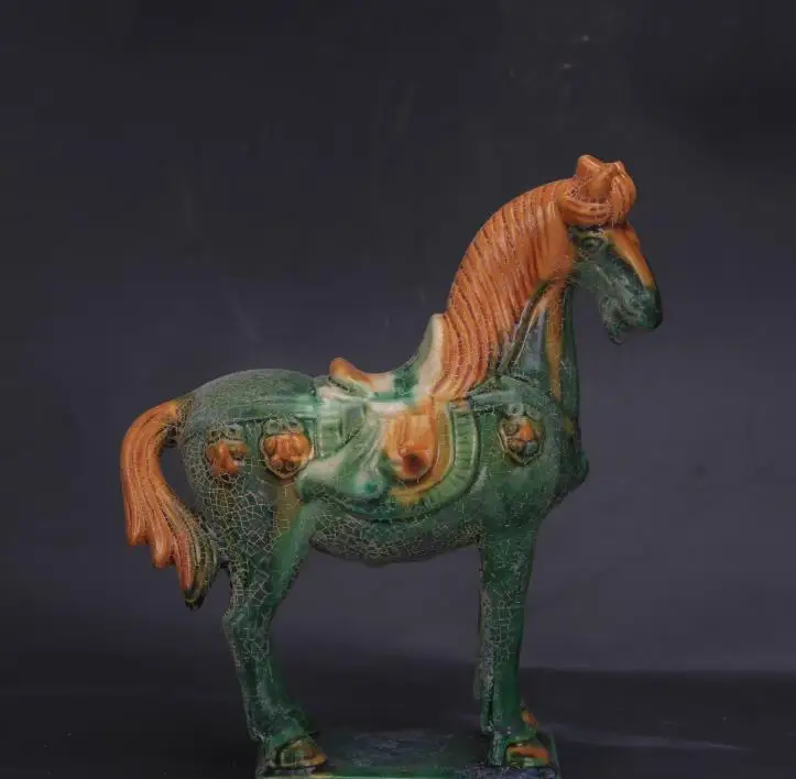 

Керамическая статуя лошади edmoogrel