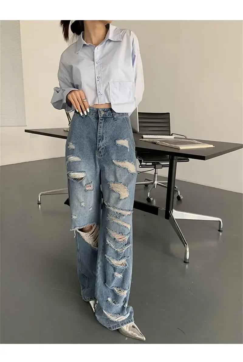 Рисунок 2 - Женские многослойные рваные джинсы