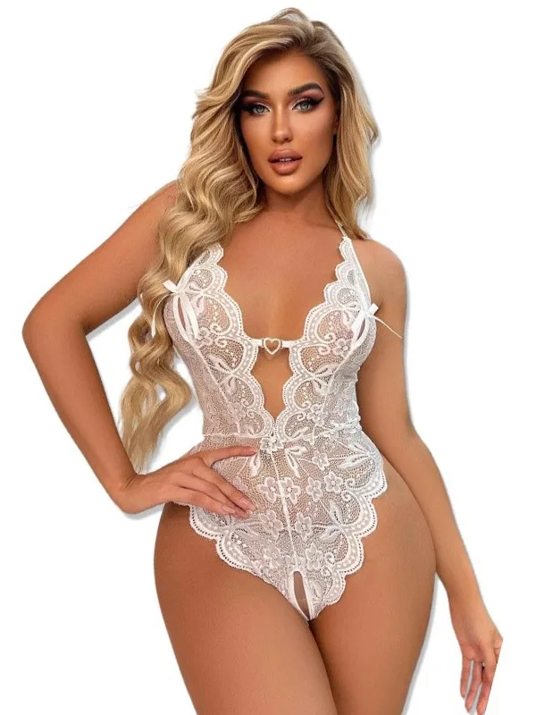 Женское облегающее боди с открытой спиной