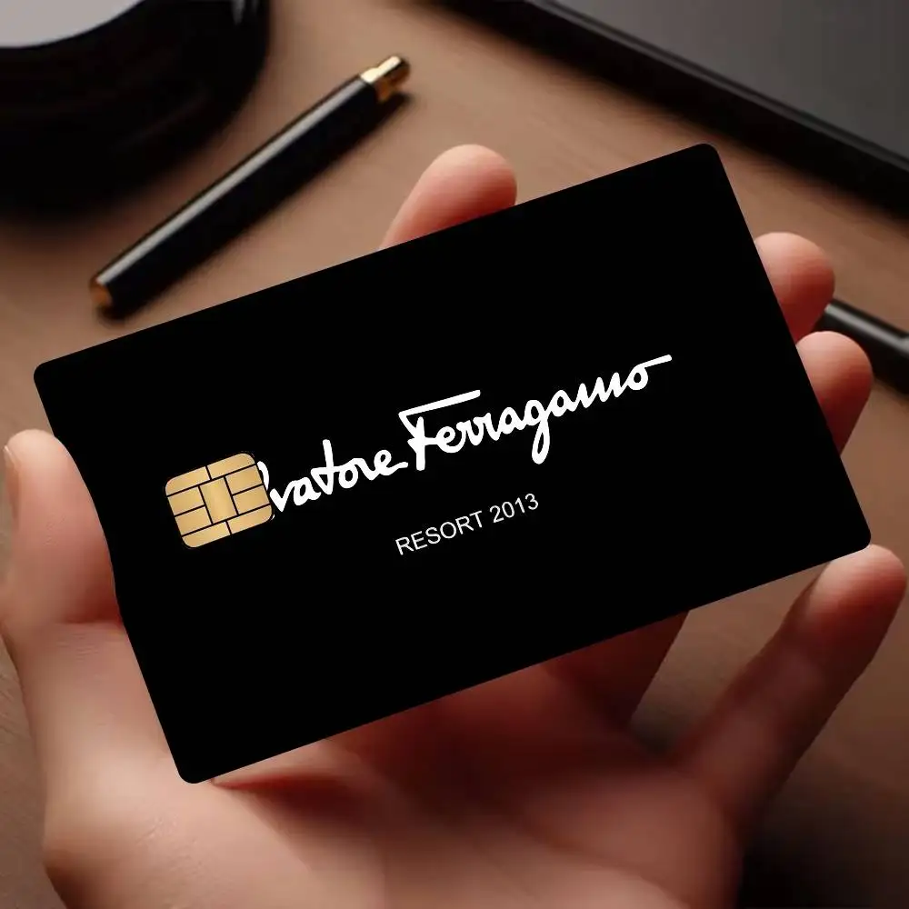 Наклейка-пленка S-Salvatore F-Ferragamo с аниме-дизайном для кредитных, дебетовых, банковских и проездных карт (art.: 3920dc5fbf7d4) - 3920dc5fbf7d4