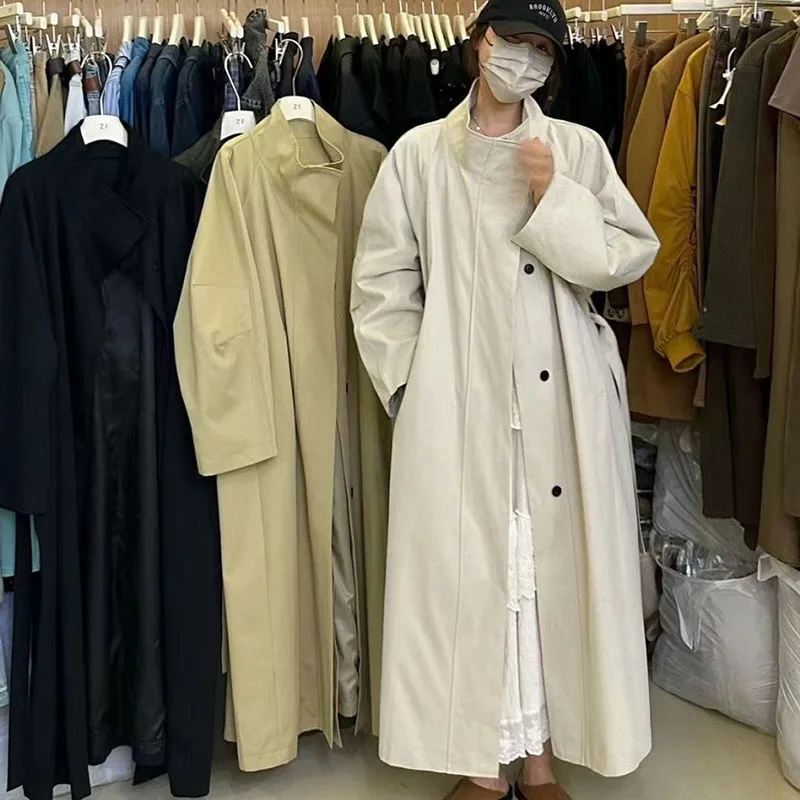 Большой плащ с воротником-стойкой женский однотонный шикарный элегантный