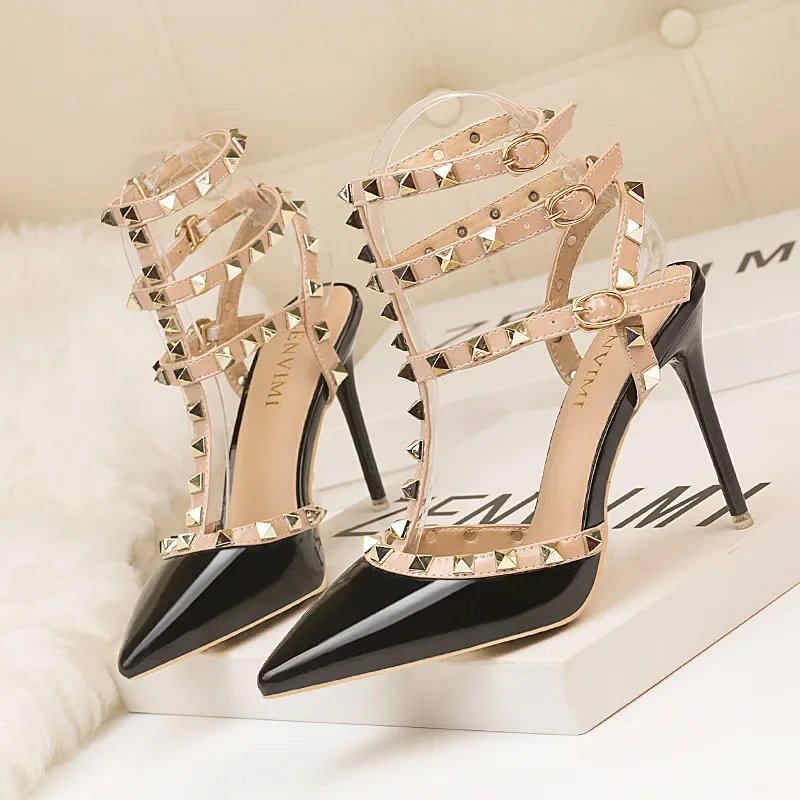 

Women Rivet Sandals 10CM PUMPS Sexy Nightclub Stiletto Heels Patent-leather Metallic Rivet Hollow Woman Roman Shoes Womens Shoes