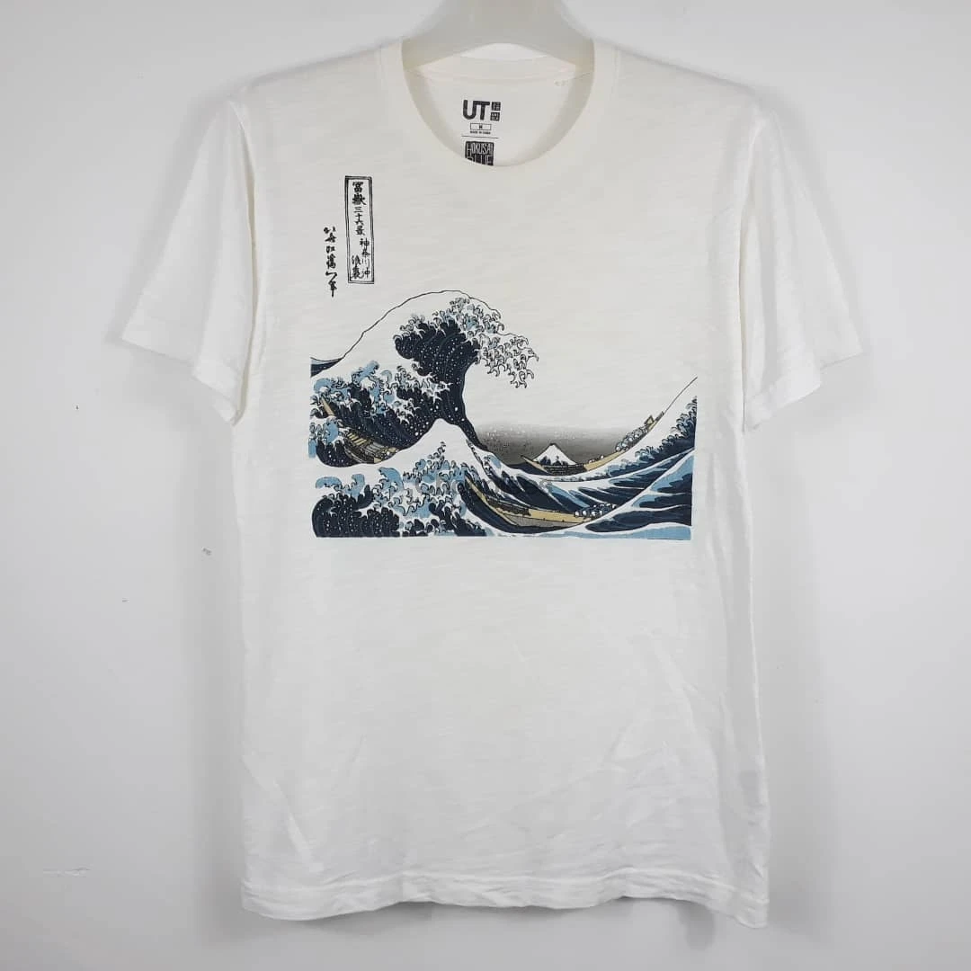 Футболка HOKUSAI BLUE x UT японская культура волнистые художественные футболки |