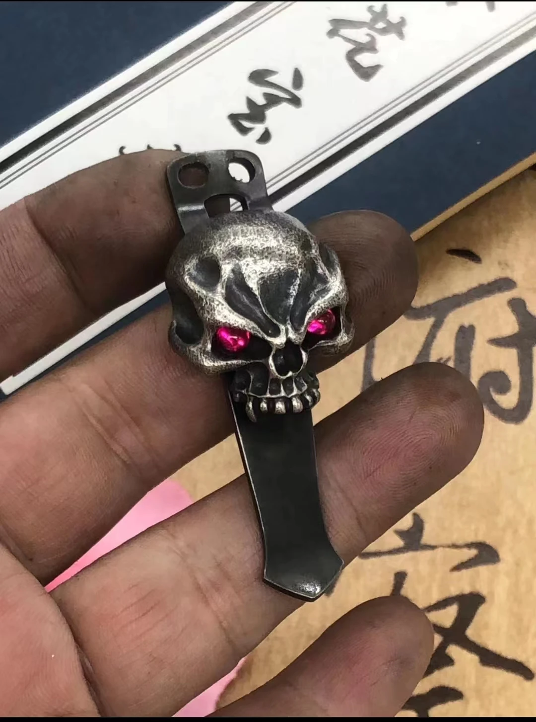 

1 Piece Hand Made Silver Skull Pocket Clip Flashlisht BackClip