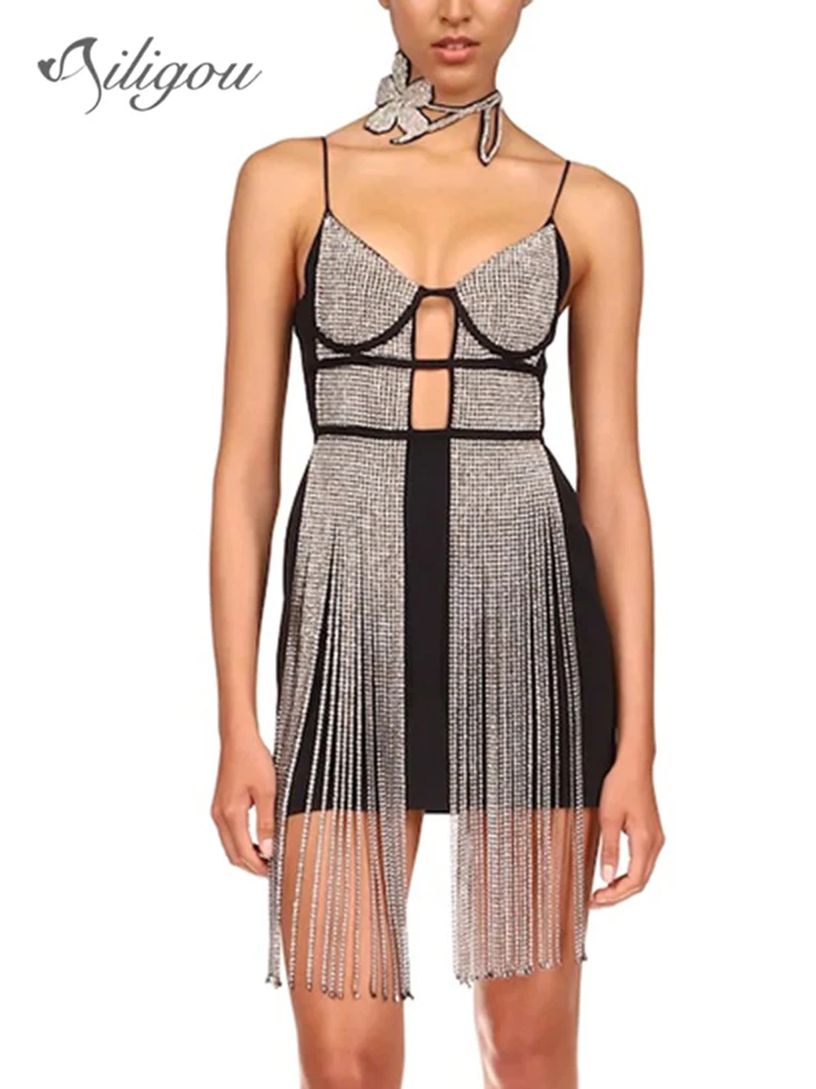 

Ailigou Women's Summer Style Sexy Spaghetti Strap V-Neck Black Cutout Diamond Fringe Mini Bodyband Dress Celebrity Party Dresses