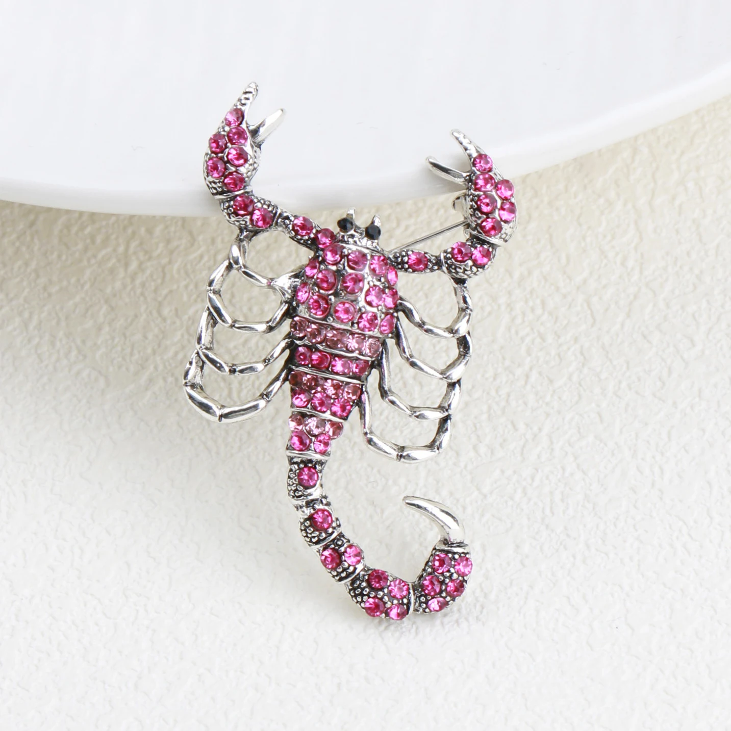 Элегантная розовая брошь со стразами в виде скорпиона универсальная новая