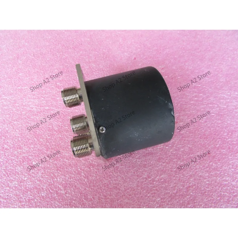 Фото EPX SP3T-1E-12A-C002 SP3T 12.4ГГц 12В N-типа RF-переключатель SP3 №2