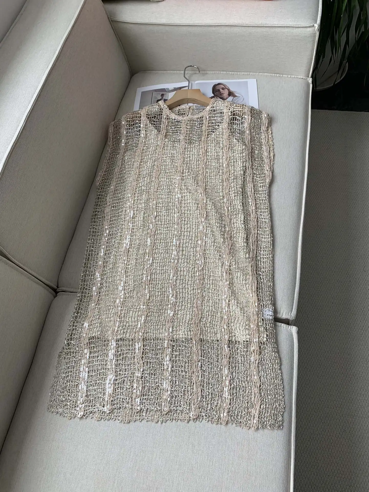 Женское платье из двух частей ажурное с блестками весна-осень 2024