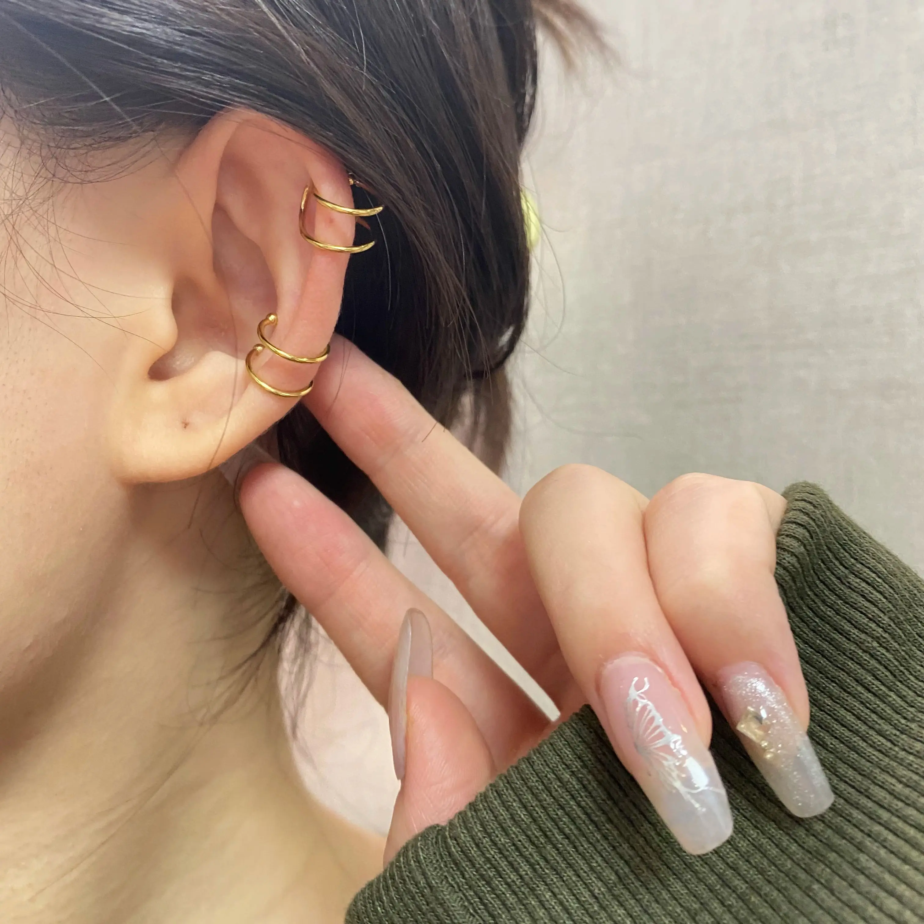 Двухслойные позолоченные серьги-каффы серьги-клипсы неправильной формы