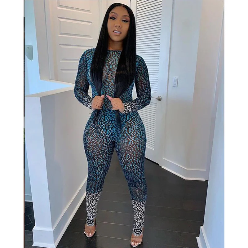 

Женский прозрачный комбинезон с открытой спиной и длинным рукавом