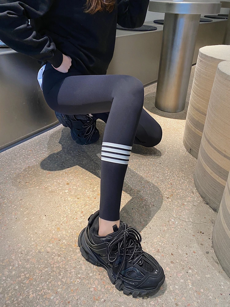 Spring and summer thin section shark skin pressure yoga Barbie pants tb striped leggings women wear gray sports tights