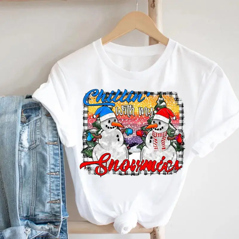 

Женские рождественские Смешные Милые новогодние трендовые футболки с изображением снеговика модный топ с мультяшным рисунком футболка с г...