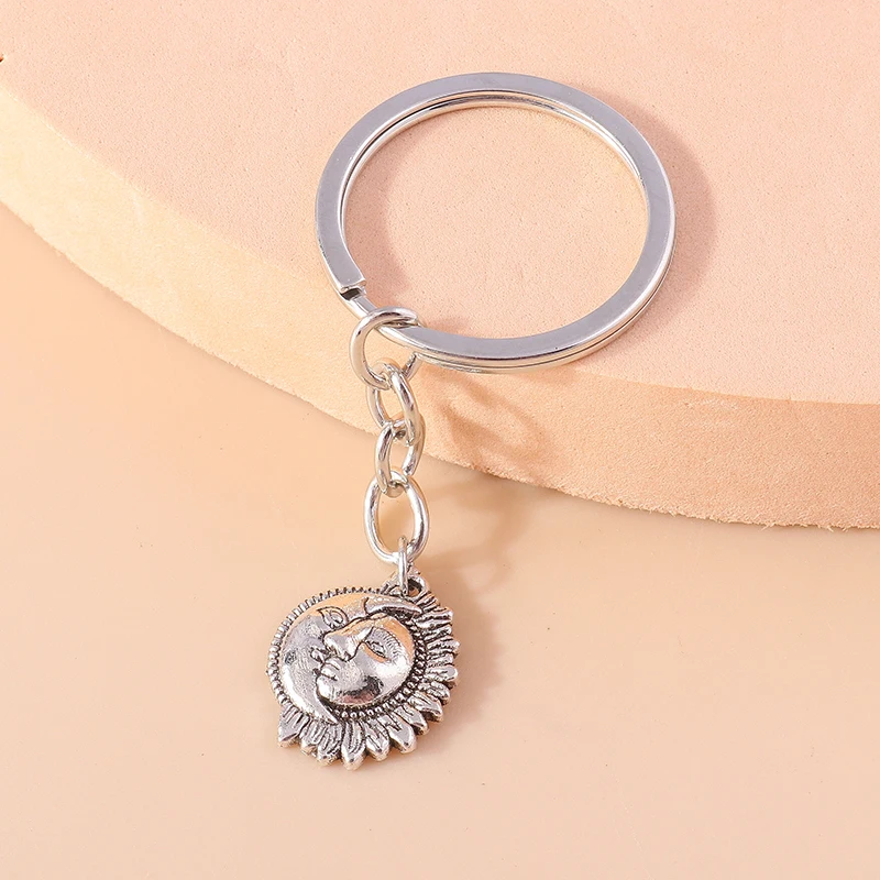 

Cute Sun Moon Alloy Charms Keychains for Car Key Souvenir Gifts for Women Men Handbag Pendants Keyrings DIY Accessories Gift